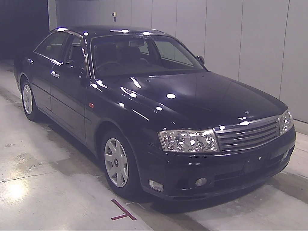 Nissan Gloria  с аукциона в Японии