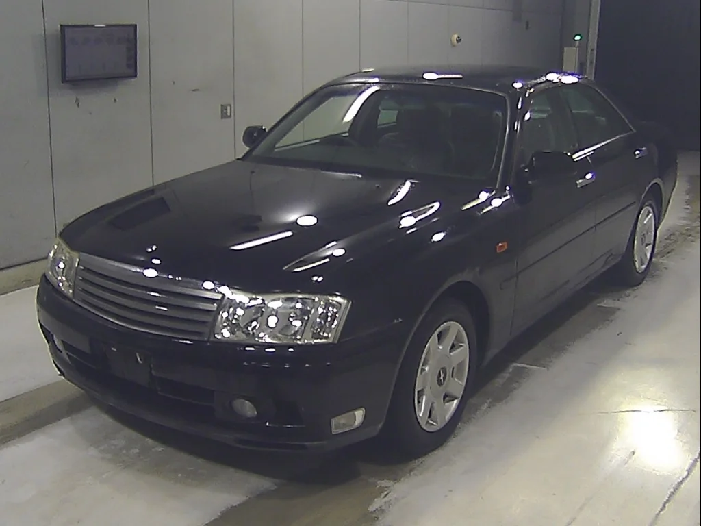 Nissan Gloria  с аукциона в Японии