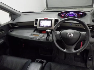 HONDA FREED SPIKE