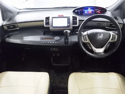 HONDA FREED SPIKE