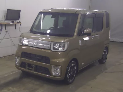 DAIHATSU WAKE