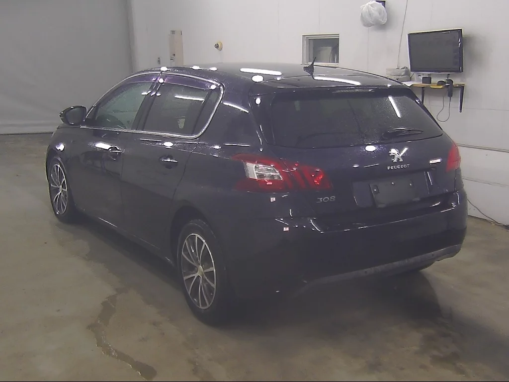 Peugeot 308  с аукциона в Японии