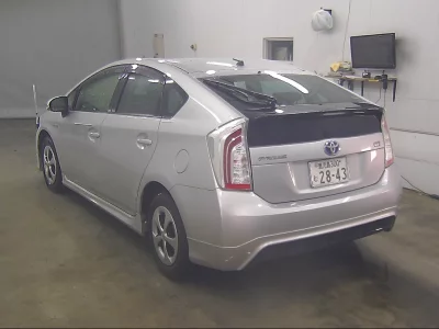 TOYOTA PRIUS