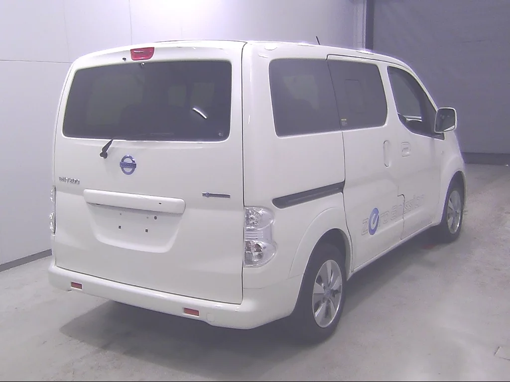 Nissan E-NV200 WAGON  с аукциона в Японии