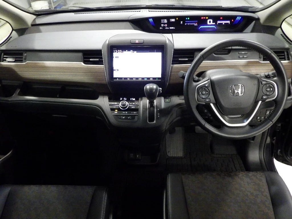 Honda Freed CROSS MANY BLACK STYLE 5 PERSON, миниатюра 3