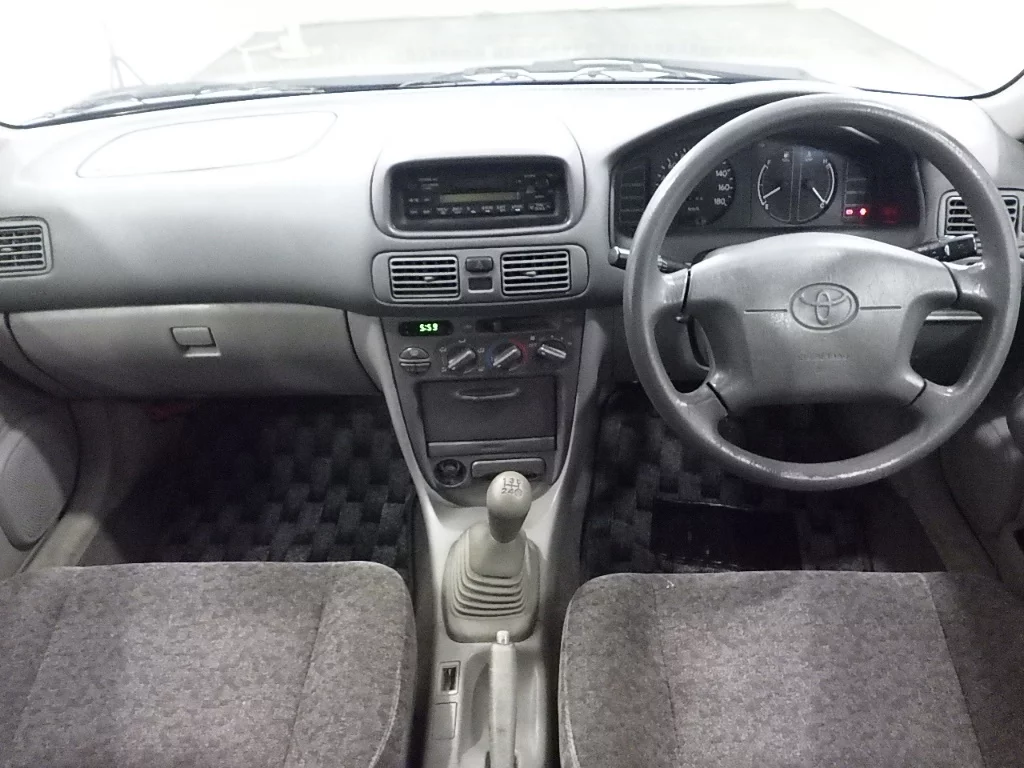 Toyota Corolla  с аукциона в Японии