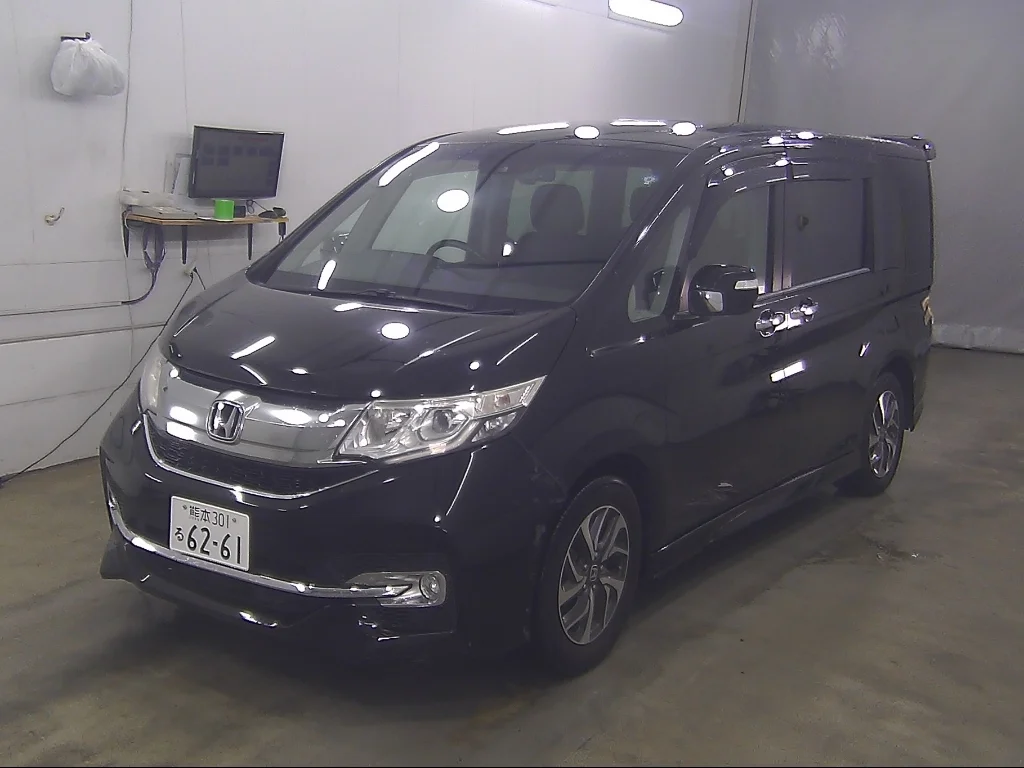 Honda Stepwgn  с аукциона в Японии