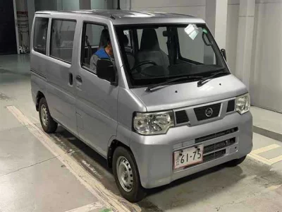NISSAN CLIPPER VAN
