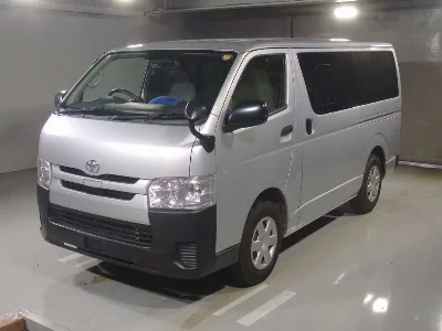 TOYOTA REGIUS VAN