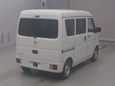 NISSAN CLIPPER VAN
