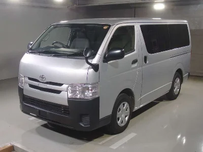 TOYOTA REGIUS VAN