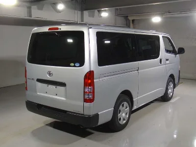TOYOTA REGIUS VAN