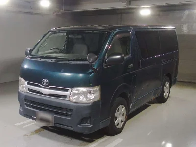 TOYOTA REGIUS VAN