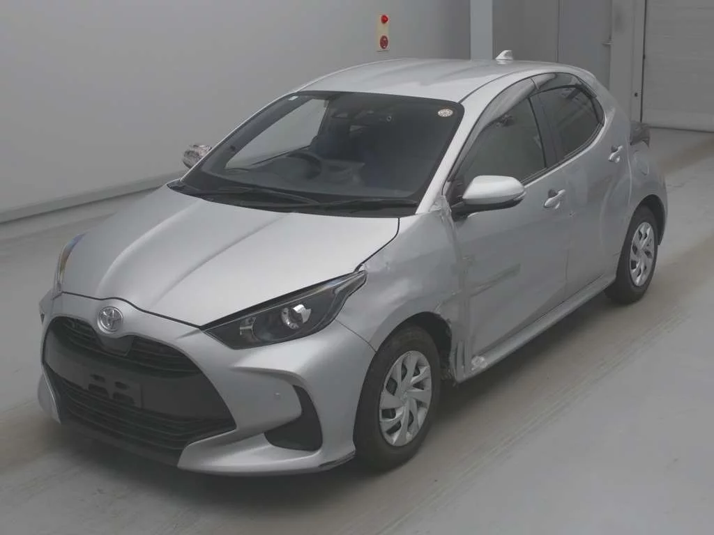 Toyota Yaris  с аукциона в Японии