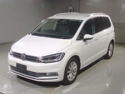 VOLKSWAGEN GOLF TOURAN