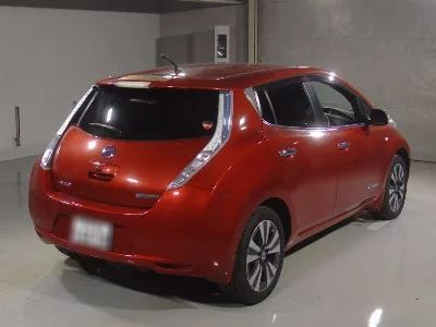 NISSAN LEAF