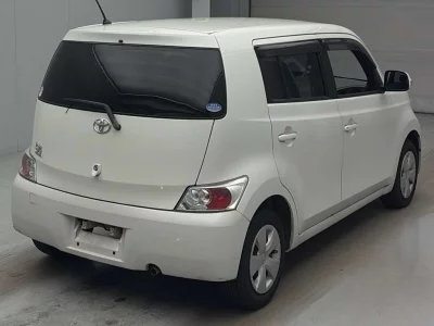 TOYOTA BB