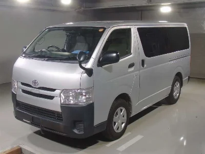 TOYOTA REGIUS VAN