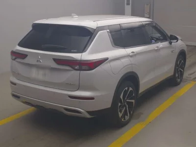 MITSUBISHI OUTLANDER PHEV