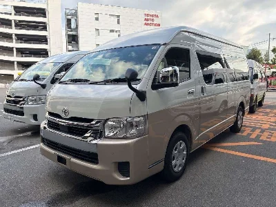 TOYOTA HIACE