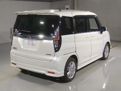 MITSUBISHI DELICA D2