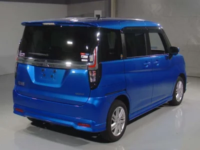 MITSUBISHI DELICA D2