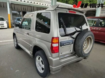 MITSUBISHI PAJERO MINI