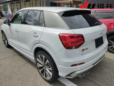 AUDI SQ2