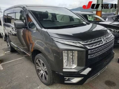 MITSUBISHI DELICA D5