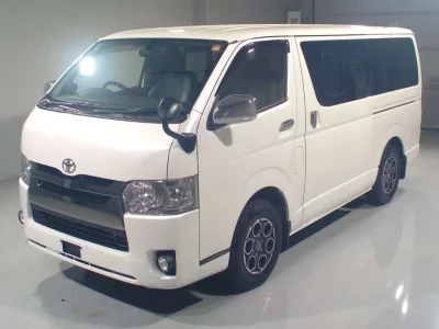 TOYOTA REGIUS VAN