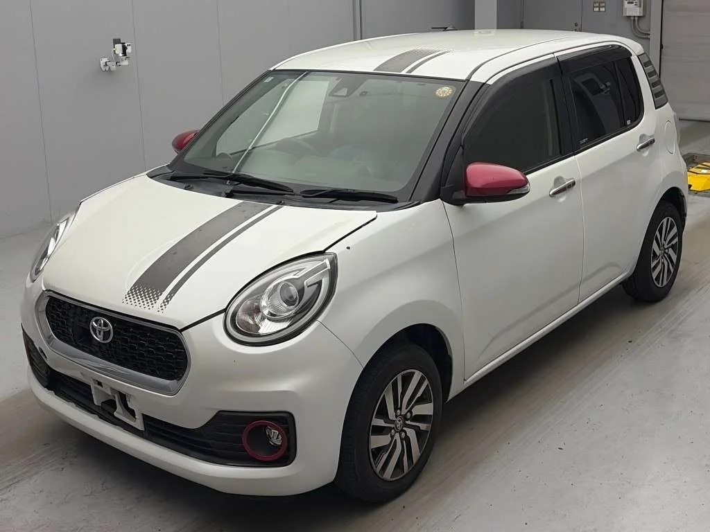 Toyota Passo  с аукциона в Японии