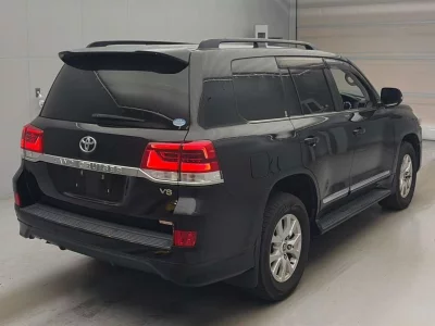 TOYOTA LAND CRUISER