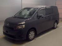 Цена авто Toyota Voxy с аукционов Японии, номер кузова ZRR70G, пробег 125 000, оценка 7
