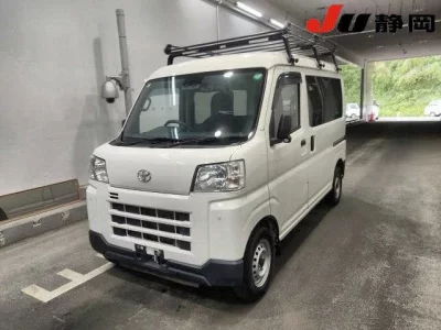 TOYOTA PIXIS VAN