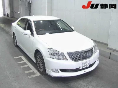 TOYOTA CROWN MAJESTA