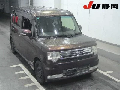 TOYOTA PIXIS SPACE