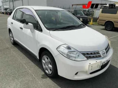 NISSAN TIIDA LATIO