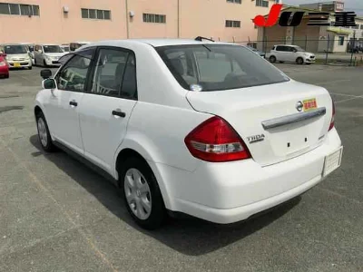 NISSAN TIIDA LATIO