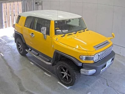 TOYOTA FJ CRUISER