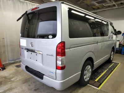 TOYOTA REGIUS ACE VAN