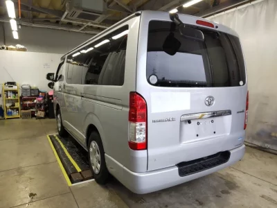 TOYOTA REGIUS ACE VAN