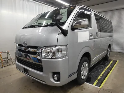 TOYOTA REGIUS ACE VAN