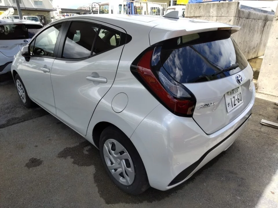 Toyota Aqua 2WD, миниатюра 3