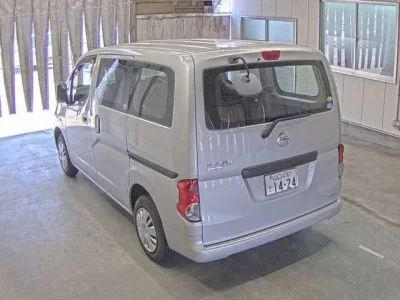 NISSAN NV200