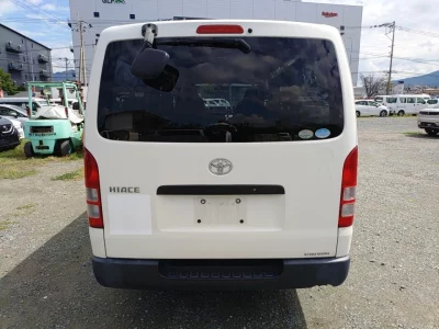 TOYOTA HIACE VAN