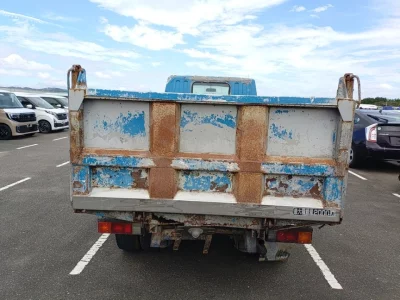 MITSUBISHI CANTER