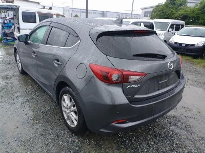 MAZDA AXELA
