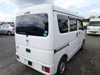 NISSAN CLIPPER VAN