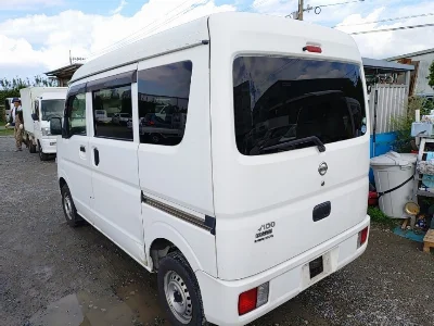 NISSAN CLIPPER VAN