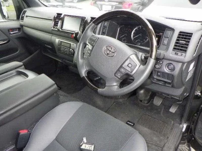 TOYOTA HIACE VAN